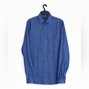 Tommy Hilfiger Men's Size Medium 161/2, 32/33 Navy Blue Button-Down Shirt